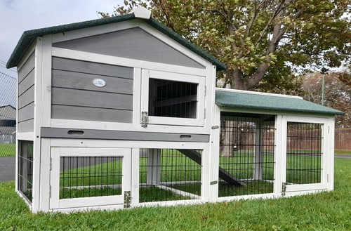 Large rabbit hutch - hutch, pig